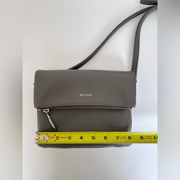 Matt & Nat Bags Matt Nat Hiley Crossbody Bag Grey Vegan Leather